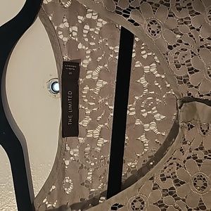 The Limited Floral Lace Henley size S